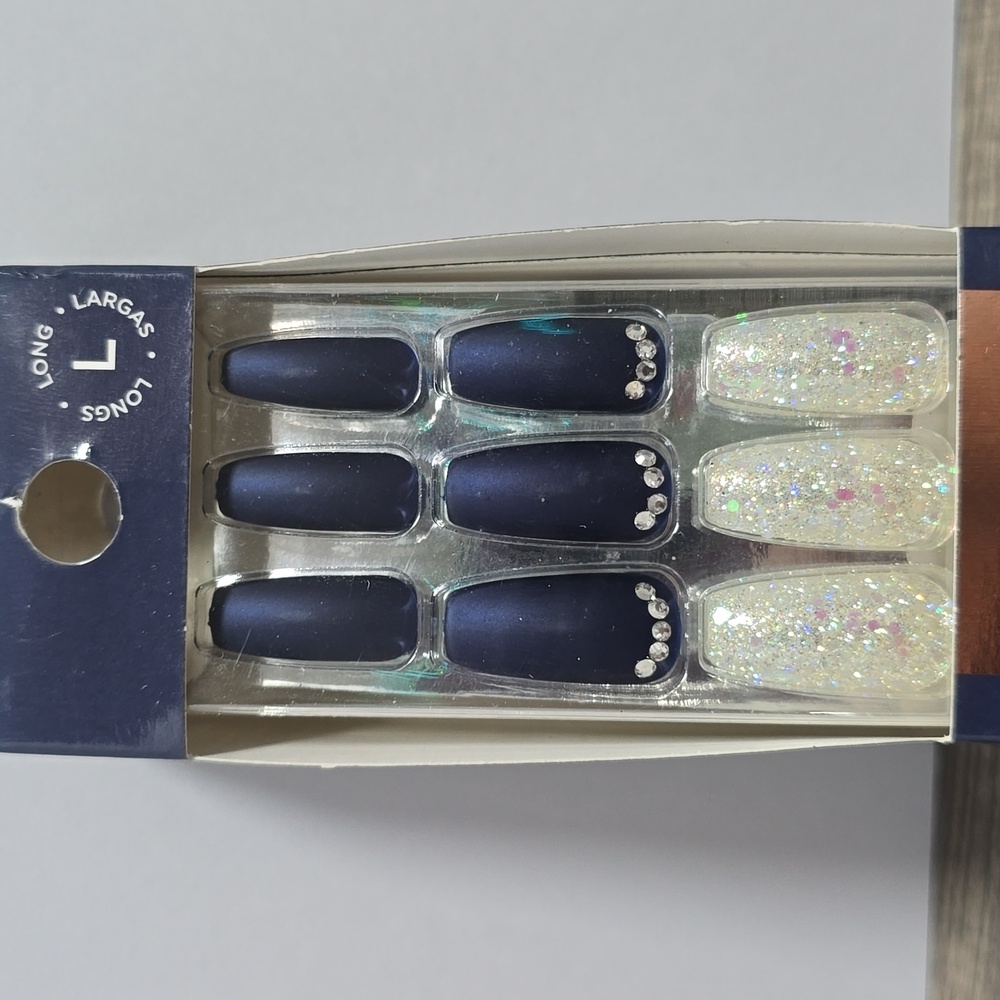 Dashing Diva NailBliss Salon Gel Nails Long Length Brand New Navy Matte - Picture 2 of 4